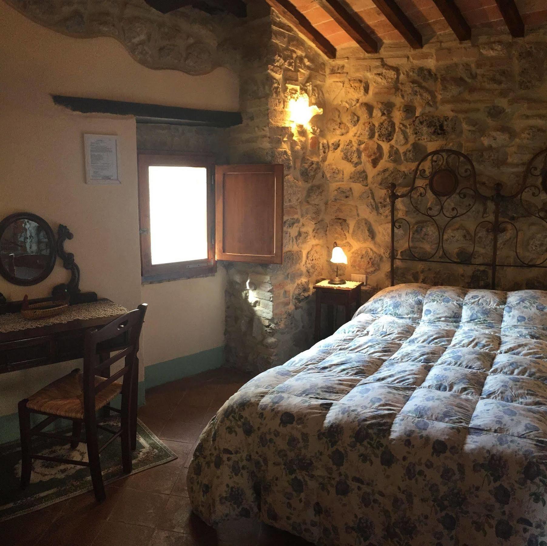 La Vecchia Corte ซานจีมิญญาโน ภายนอก รูปภาพ